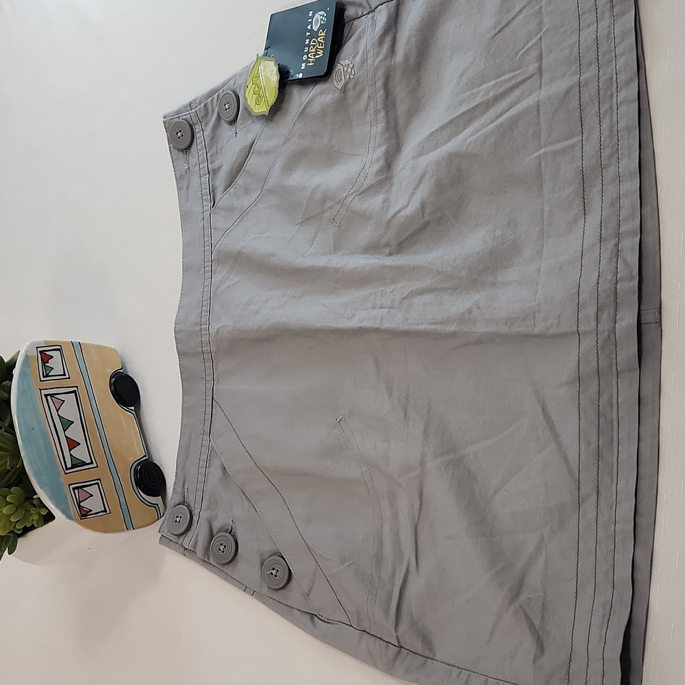Mountain Hard Wear Sandhills Gray Mini Skirt. Size 4